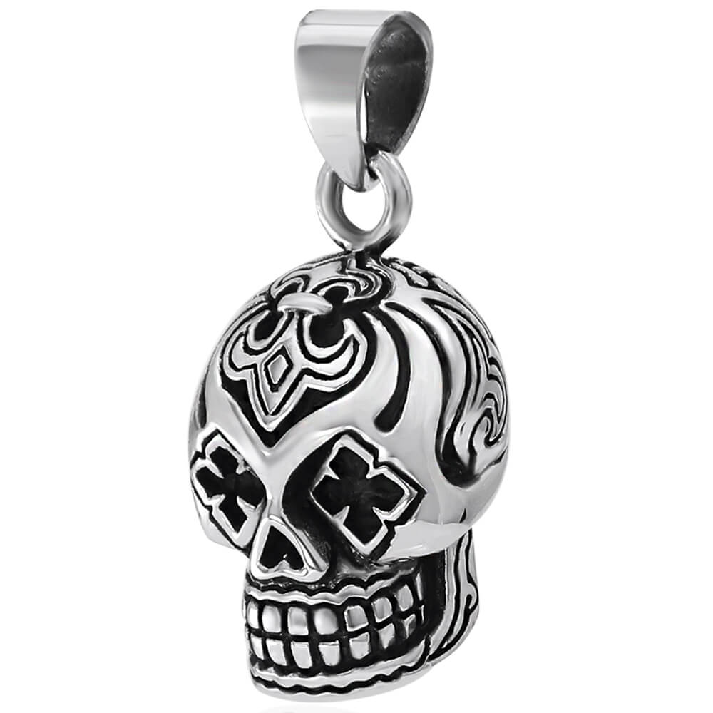 Silver skull pendant