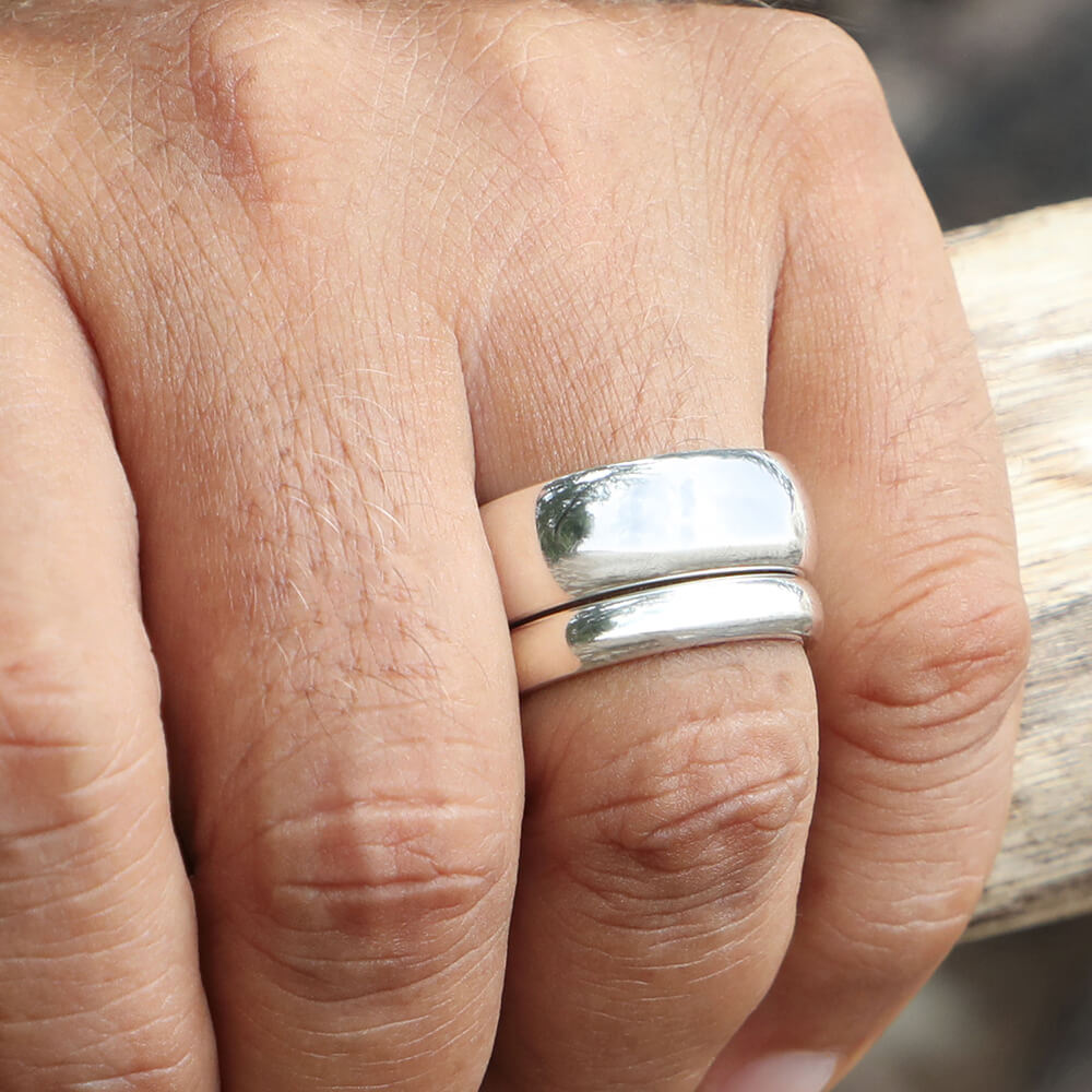 silver band ring