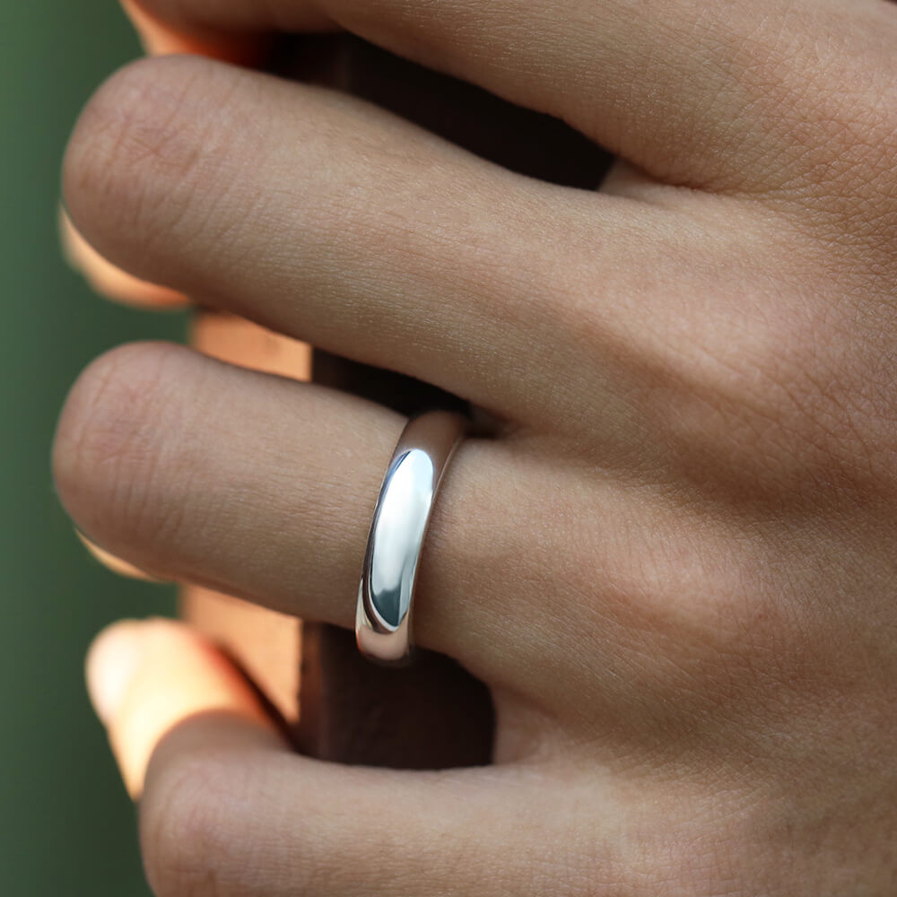 silver band ring