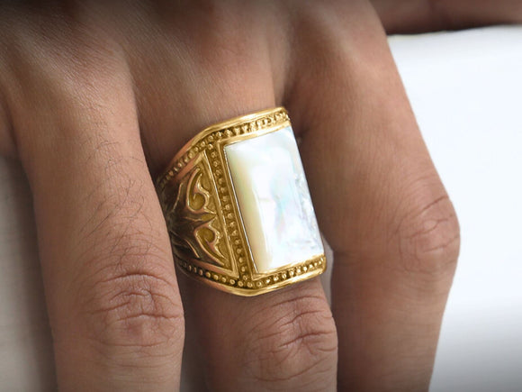 Gold 18K