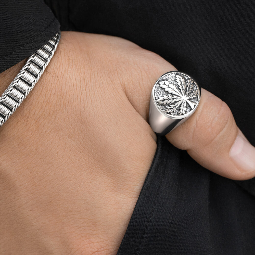 Cannabis leaf ring