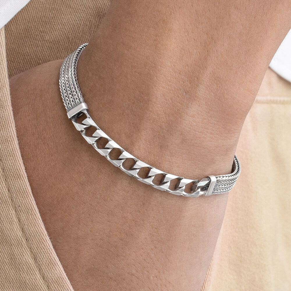 Unisex silver bracelet