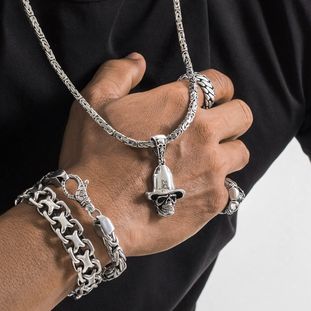 Skull pendant