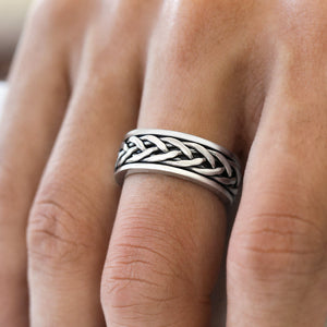 Spinner rings for men