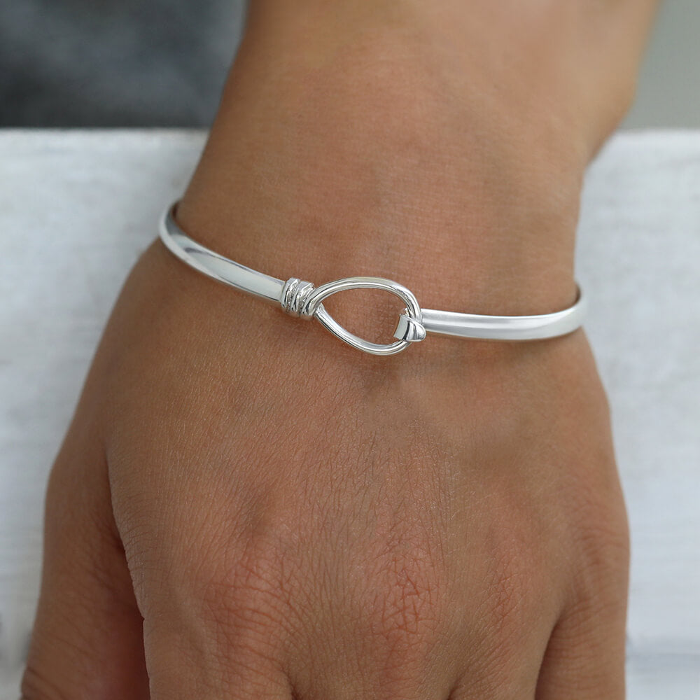 women silver bangle