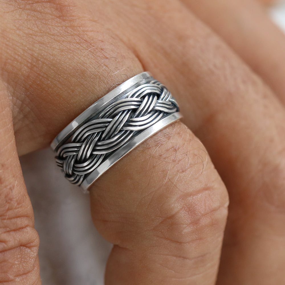 Spinner ring
