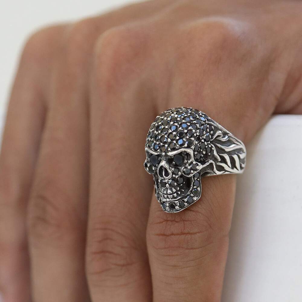 black skull ring