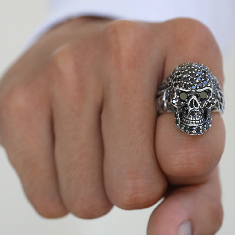 black skull ring