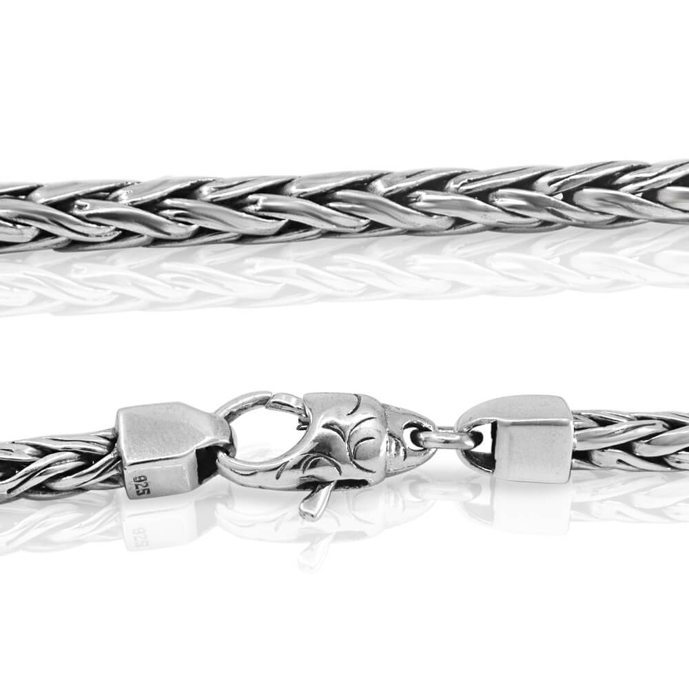 Silver chain necklace